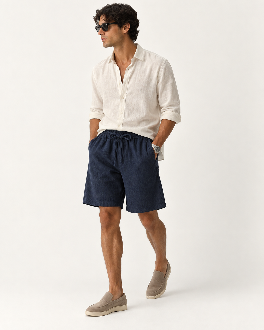 Elian linen shorts in navy, view 2