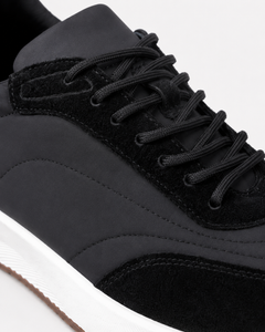 Milano Runner sneaker in black, view 3